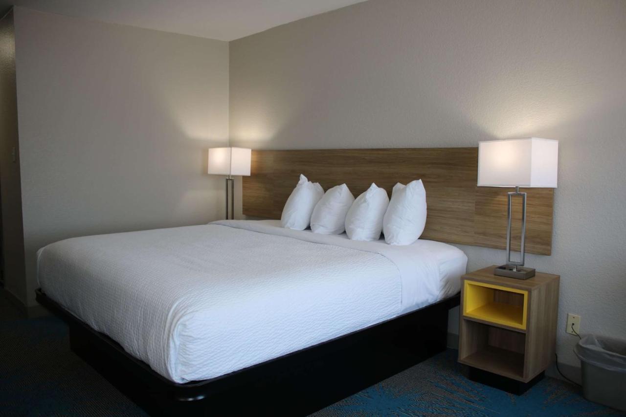 Hotel Days By Wyndham Area Waco