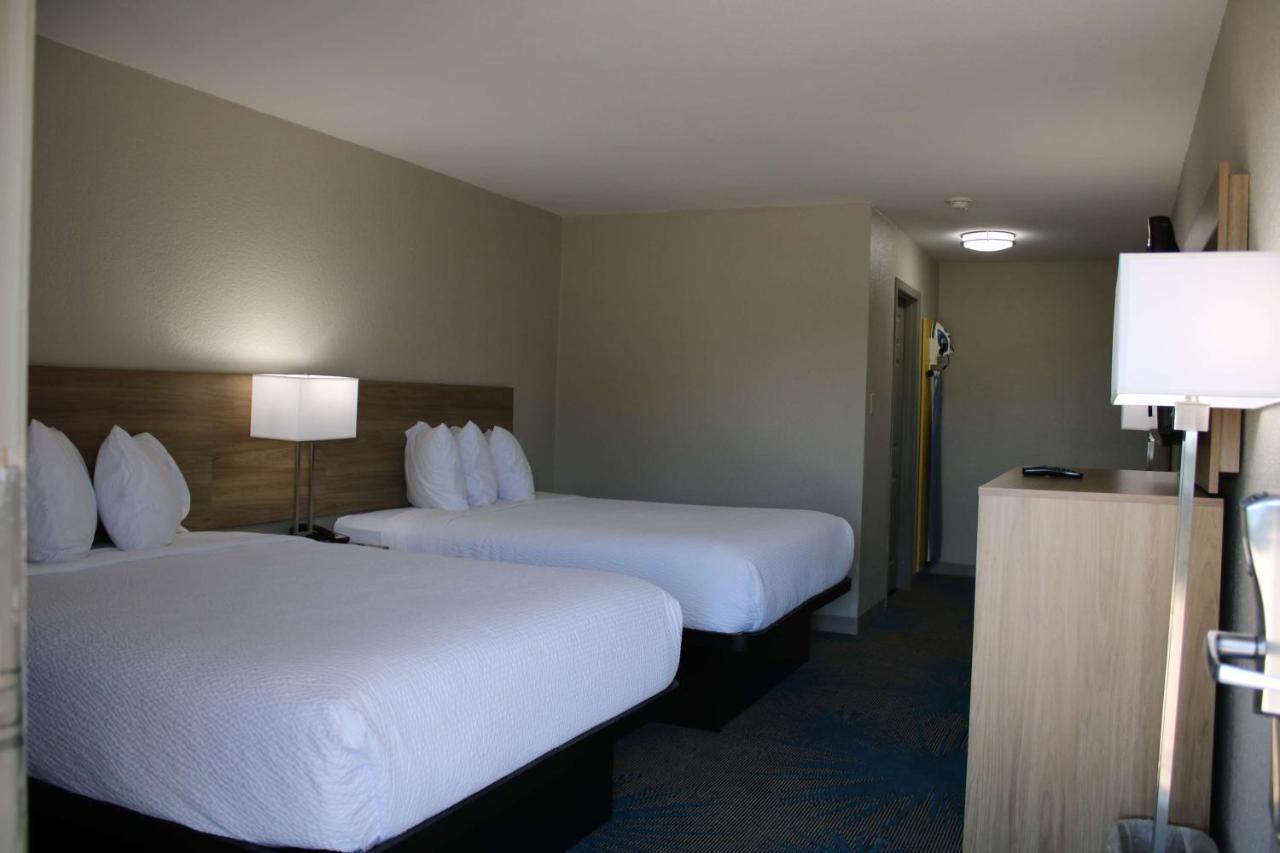 Days By Wyndham Area Hotel Waco