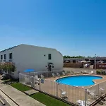 Days Inn By Wyndham Waco University Area 